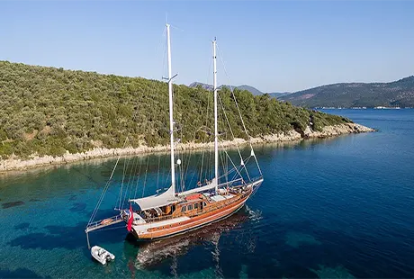 grace 1 yacht anchored at bay
