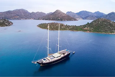 nevra queen yacht wide angle exteriror view