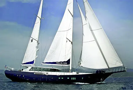 perla del mare deluxe yacht starboard side 