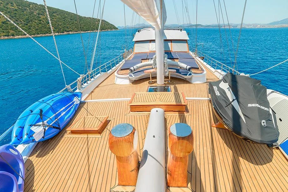 bella mare luxury yacht front deck