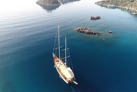 gulet yacht arabella in the cove