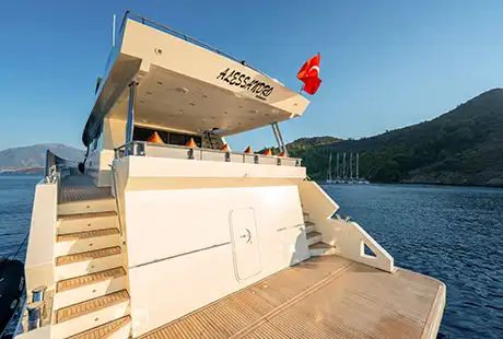 backside platform alessandro motor yacht 