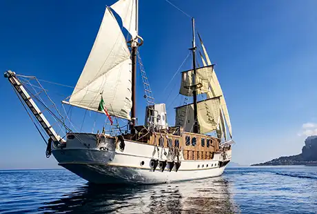 mimay traditional yacht italy