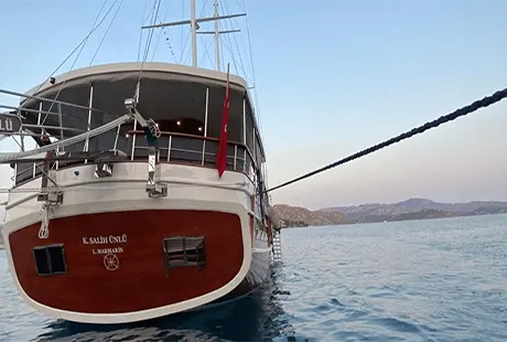 kaptan salih unlu gulet back view