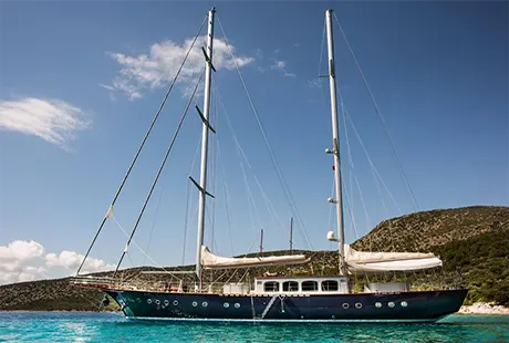 le pietre yacht photo from port side 
