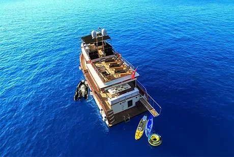 maske 3 yacht exterior platform water sport facilities 