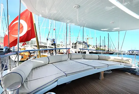 12 kabin yacht aegean clipper back resting area