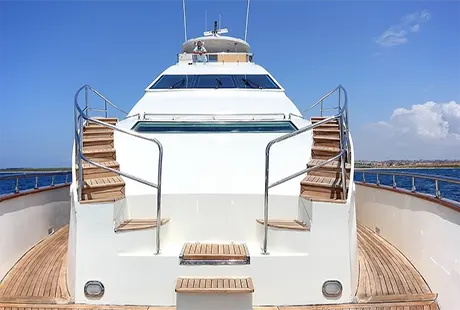 front deck view dream motor yacht 