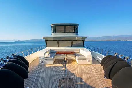 front deck alessandro motor yacht