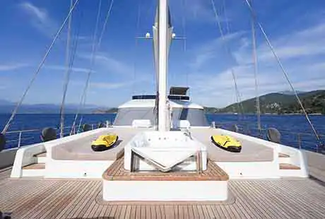 front deck king of the sea yacht 