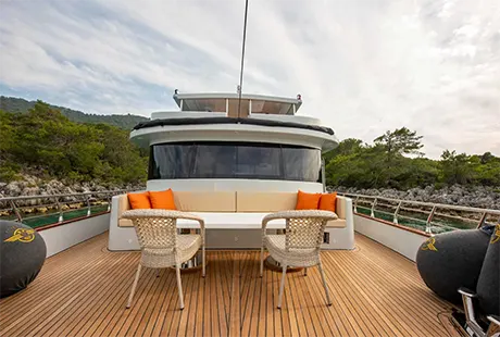 trawler yacht simay m foredeck seating area 